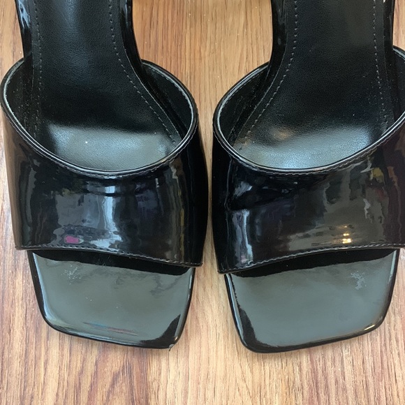 Steve Madden Signal Black Patent Leather - Picture 2 of 3